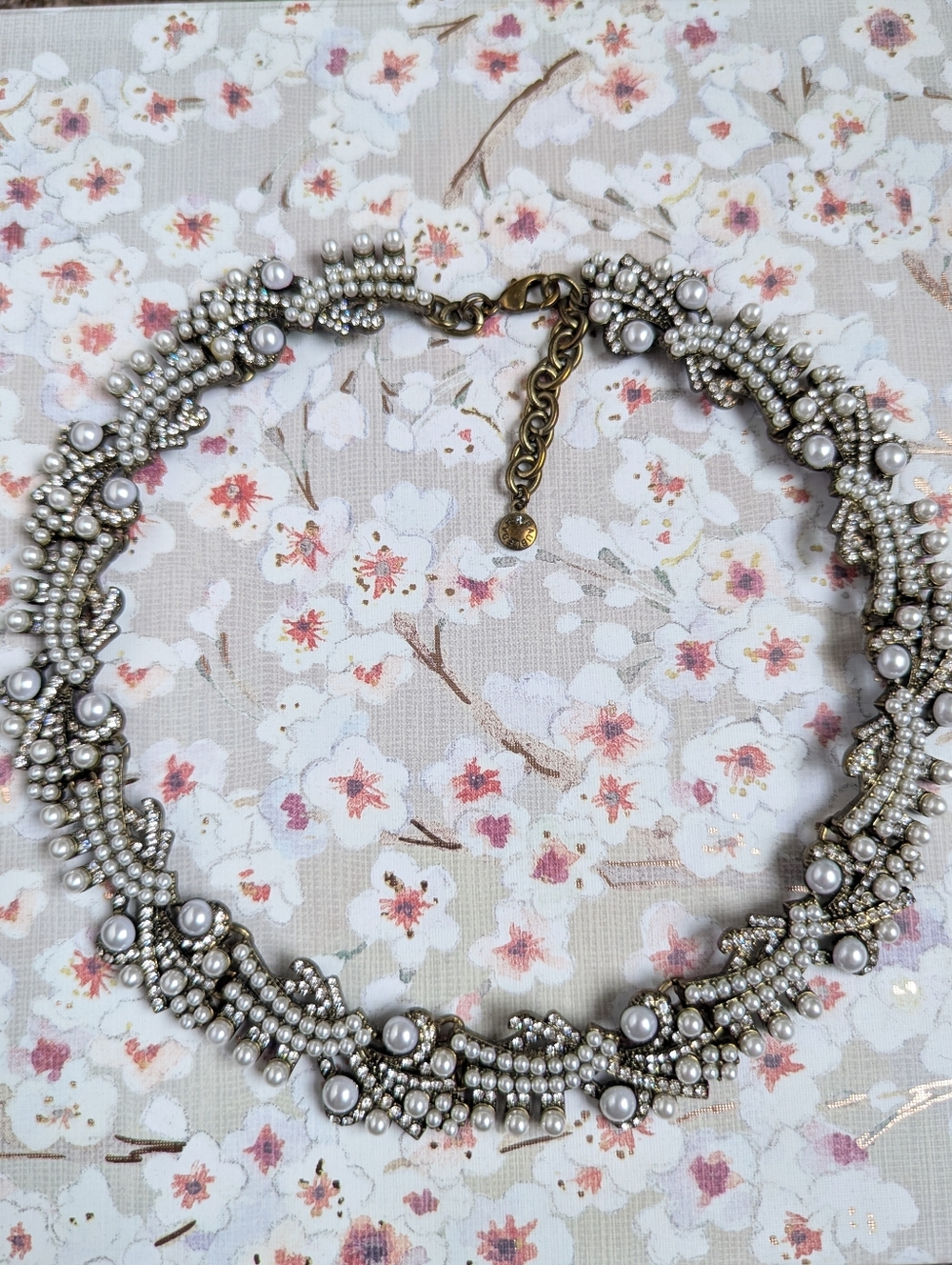 NWOT BaubleBar Pearl and Gold Windward Collar Necklace